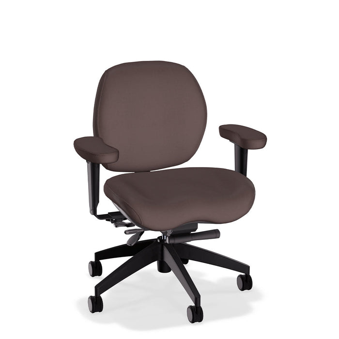 Management Grand Chair in Brisa Simulated Leather